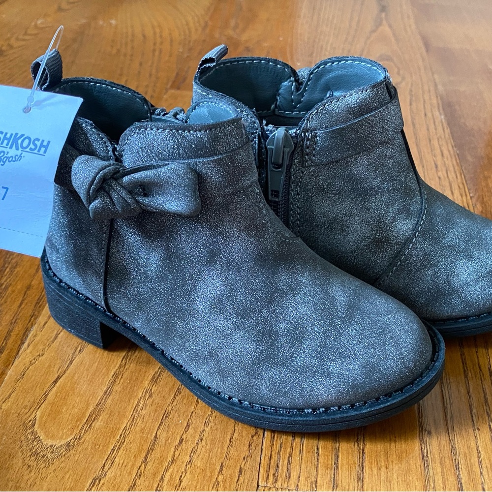 NIB gray/shimmer toddler girl boots